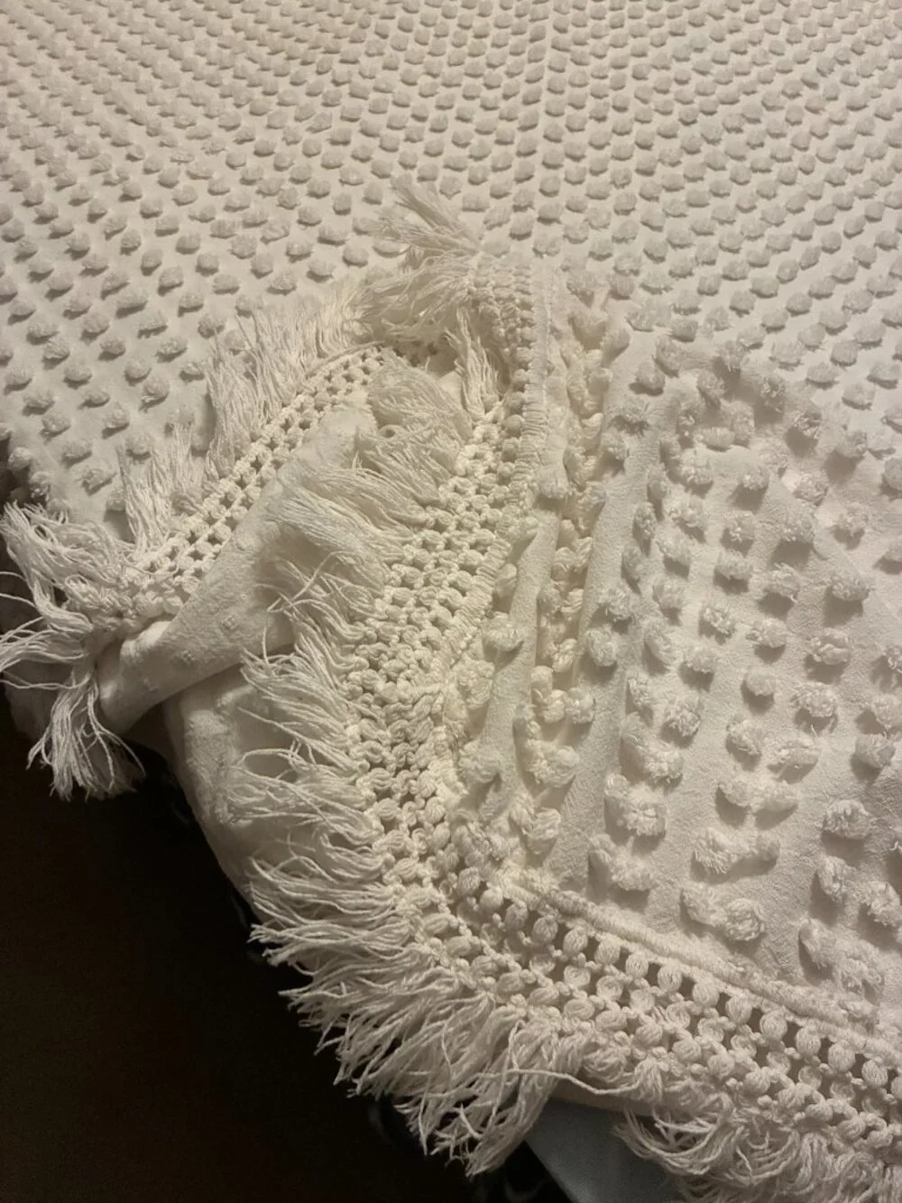 White Chenille Hobnail Bed Spread Queen